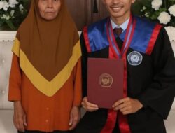 Haru dan Bangga: Kisah Inspiratif Seorang Ibu Tunggal di Tarakan Hadiri Wisuda Anaknya