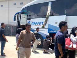 TIM BERSAMA UNTUK NEGERI APRESIASI BUS ARAFAT TRANSPORT JAYA SEBAGAI ALTERNATIF TRANSPORTASI DARAT BERAU-SAMARINDA