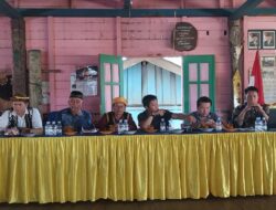 BUNTUT LAPORAN MANAJEMEN MANAJER PT PIPIT MUTIARA INDAH KENA DENDA ADAT DI KELEMBUNAN